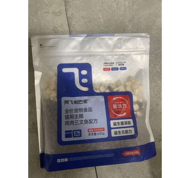 阿飞全价宠物食品 猫用主粮 鸡肉三文鱼配方 E76-600g（袋）KA版