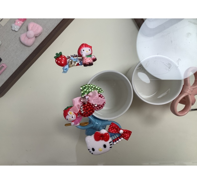 红色kitty