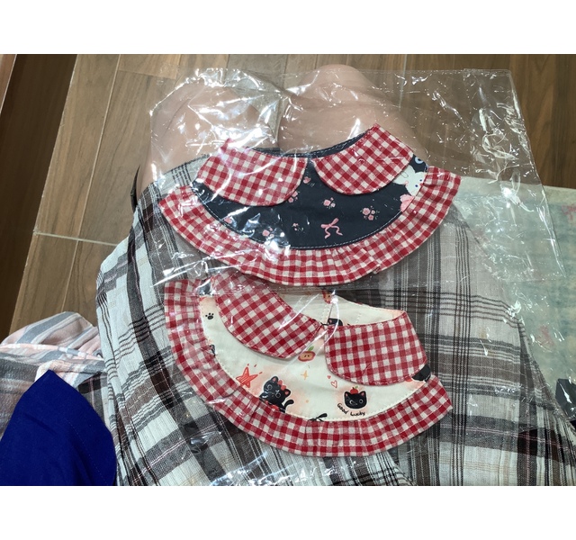 格子翻领口水巾