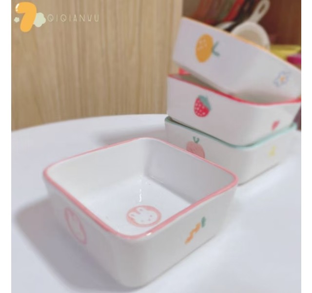 方形陶瓷花边碗