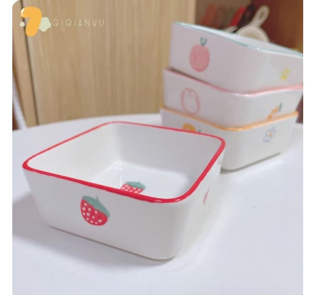 方形陶瓷花边碗