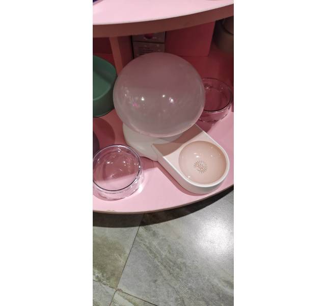艾窝水母饮水喂食一体机
